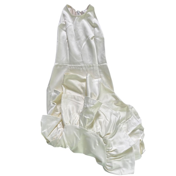 Bronx and Banco Paros‎ Gown in White - Picture 2 of 16